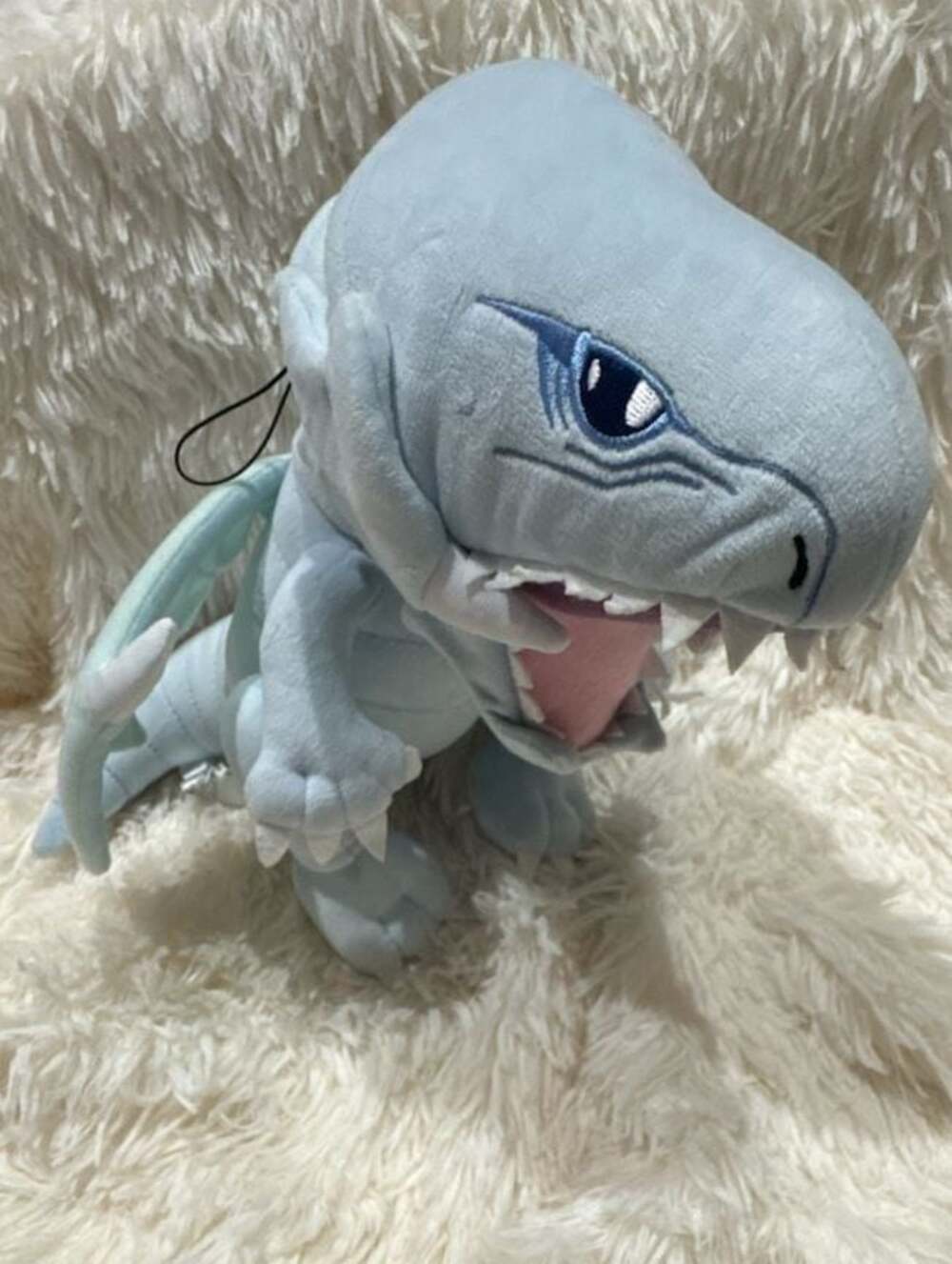 E746 Great Eastern Entertainment Yu-Gi-Oh! Blue-Eyes White Dragon Plush